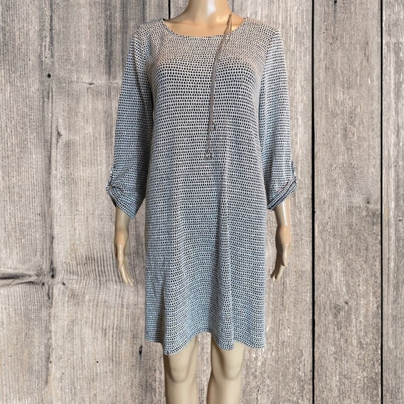 AGB Women's Tab Sleeve Dress with Necklace Black White Medium - Picture 2 of 7